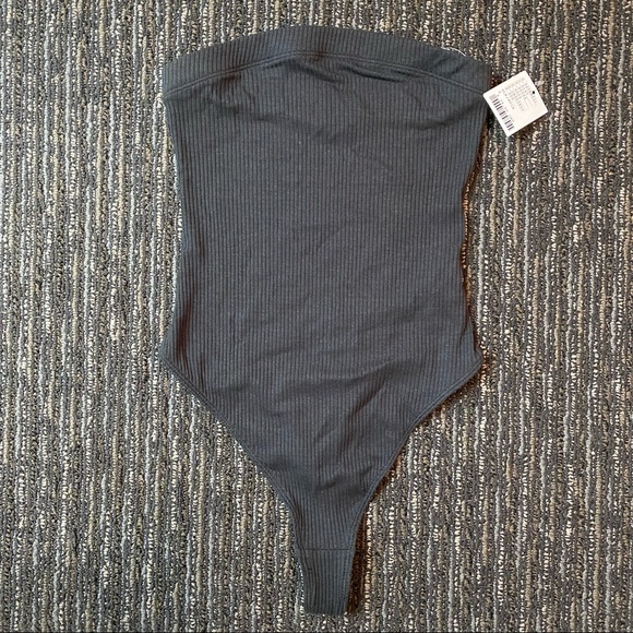 STRAPLESS BODYSUIT - Picture 1 of 4